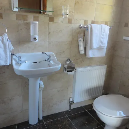 Dawn House B&B Bed & Breakfast 4*