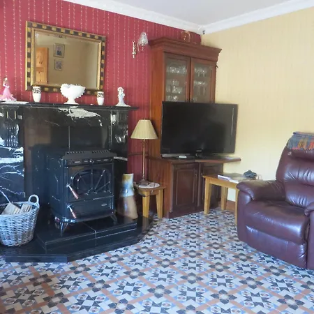 Dawn House Bed & Breakfast 4*